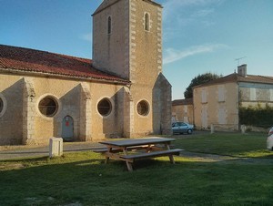 Aire de l'église