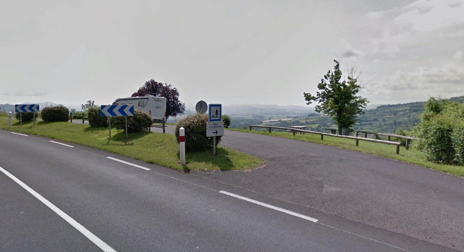 Aire de Saint-Amant-Tallende
