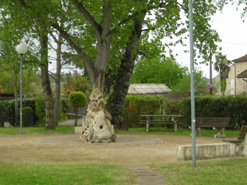 Aire de Saint-Maixant