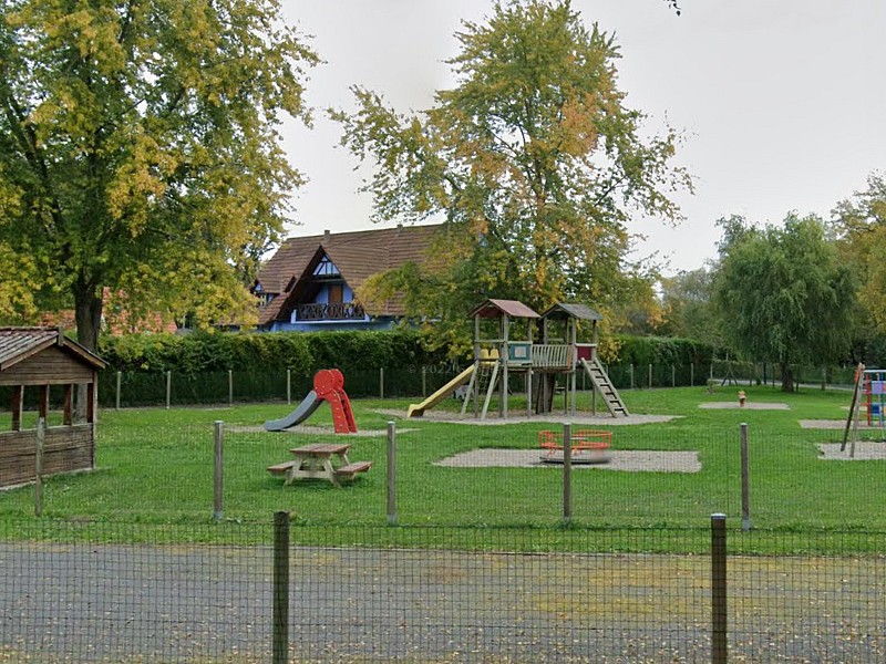 Aire de Fort-Louis
