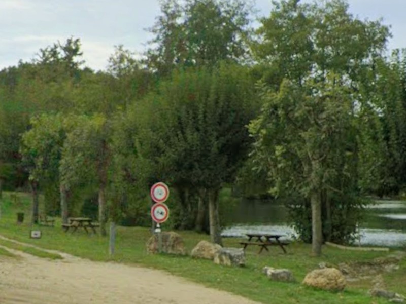 Aire de l'étang de l'allée du Vieux Cours